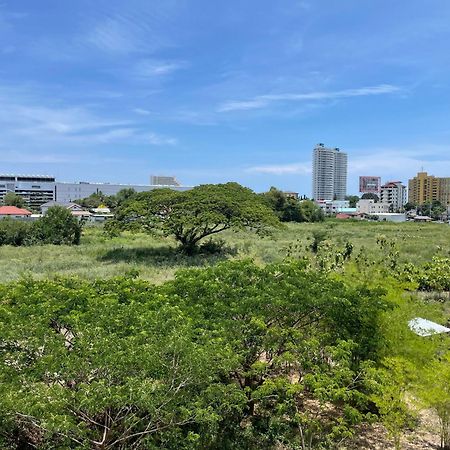 Dusitd2 Hua Hin - Relaxing View Apartment Bagian luar foto